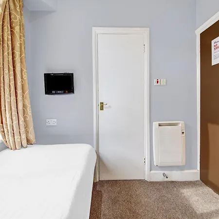 Oyo Bostons Manor Hotel, Hanwell London Hotel 3*