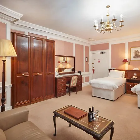 The Diplomat 3*
