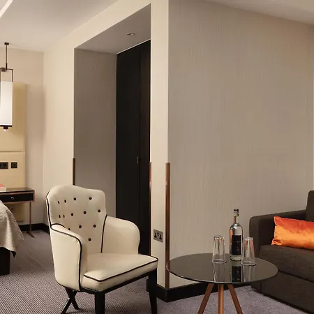 Montcalm Royal House, City