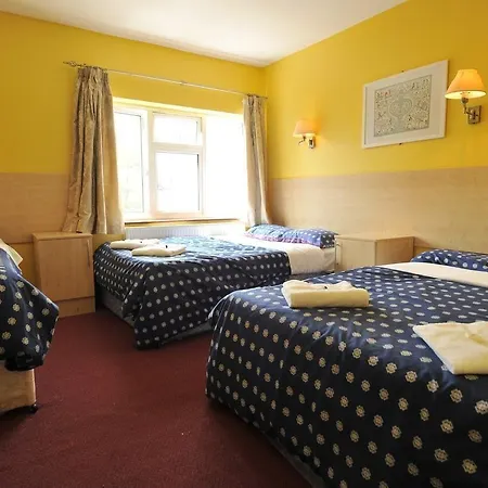 Acton Town Hotel