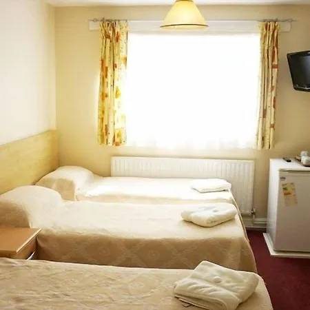 Hotel Acton Town London