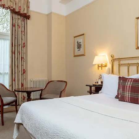 Отель The Petersham Ричмонд