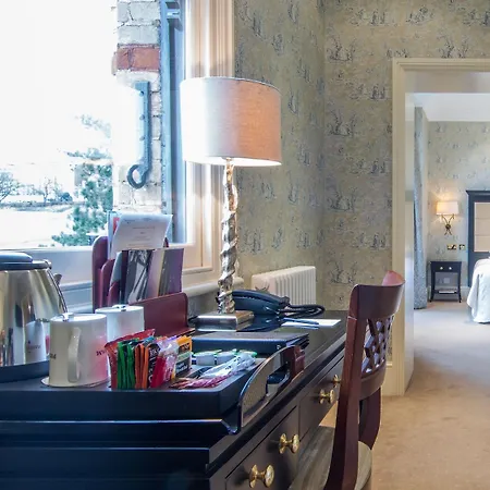 Отель The Petersham