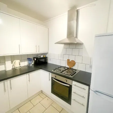 Flat 76 Felbridge House Apartment