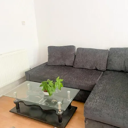 Flat 76 Felbridge House Apartment