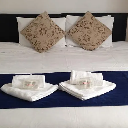 Bed & Breakfast Metro 3*