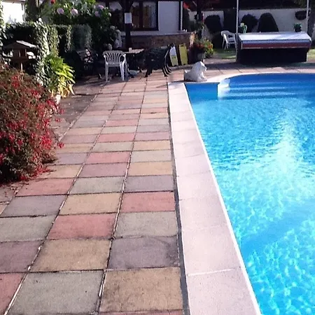Waterside Guest house 2*