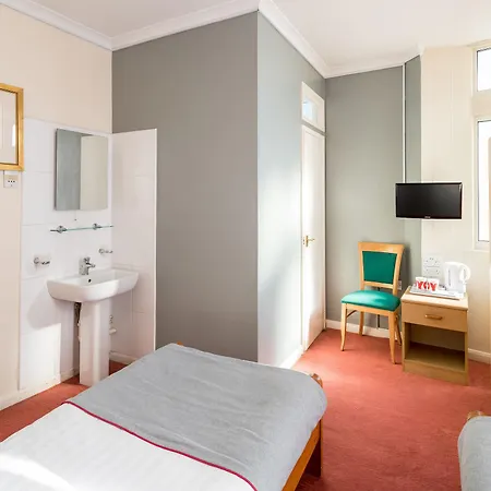 Bros Hotel London