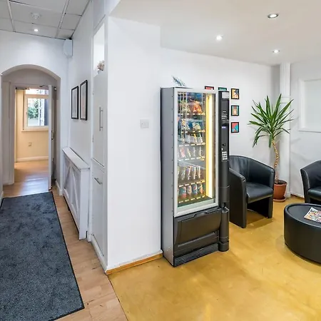 Hotel Bros London