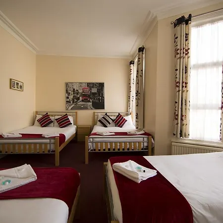 Hotel Royal By Saba 3*