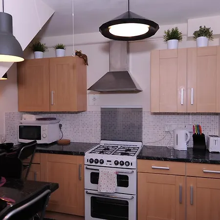 Kingward Guest house London