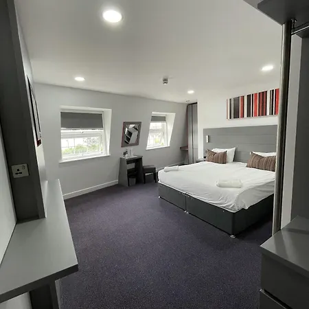 Goodmayes Hotel