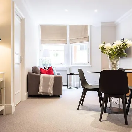 Holiday home Spacious One Bedroom Flat By South Kensington 3 Month Minimum