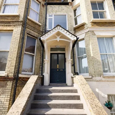 The West Hampstead Retreat- Modern & Bright 1bdr
