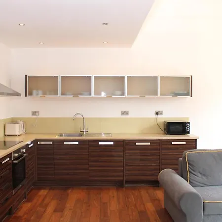 Sloane Square Apartment