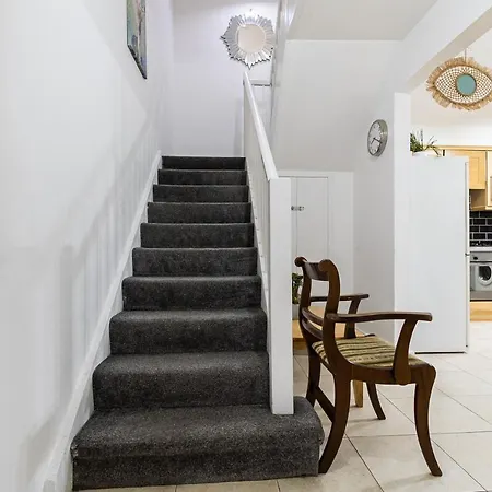 Gorgeous 4 Bedroom 5 Bathrooms House In Marble Arch, Near Oxford Street Holiday home London