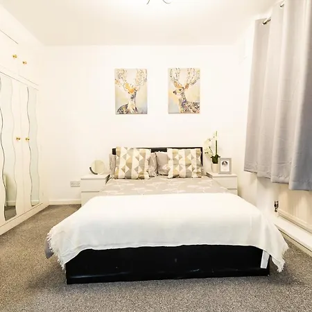 Holiday home Gorgeous 4 Bedroom 5 Bathrooms House In Marble Arch, Near Oxford Street London