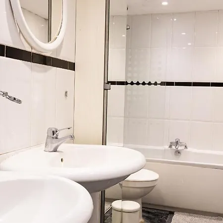 Holiday home Gorgeous 4 Bedroom 5 Bathrooms House In Marble Arch, Near Oxford Street London