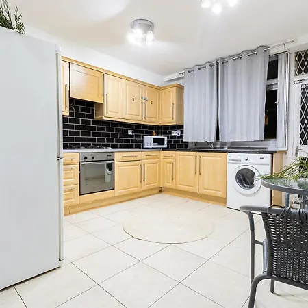 Gorgeous 4 Bedroom 5 Bathrooms House In Marble Arch, Near Oxford Street * London