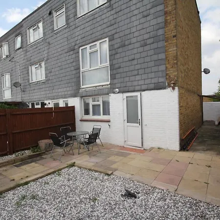 Holiday home The Greatfields Drive Hillingdon