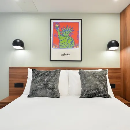 Shepherds Bush Serviced By Concept *