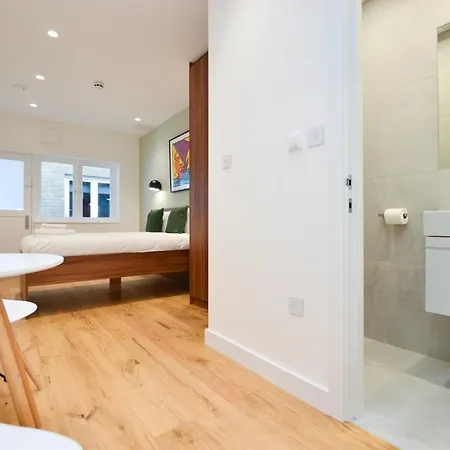 Shepherds Bush Serviced By Concept *