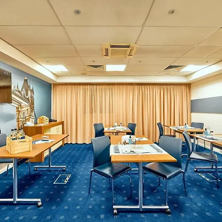 Hotel Express Stratford By Ihg