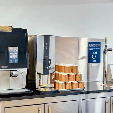 Express Stratford By Ihg 3*