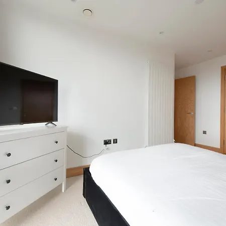 Apartment Canary Luxe London