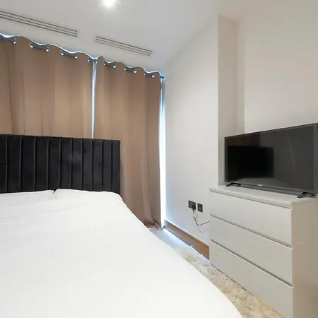 Canary Luxe Apartment