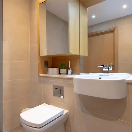 Apartment Canary Luxe London