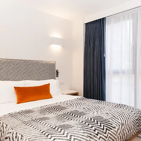 Rockwell East 3*