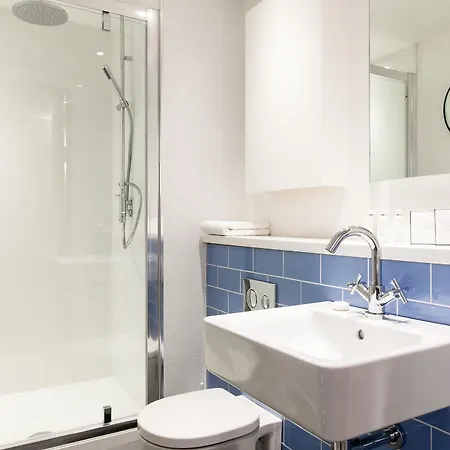 Rockwell East 3*