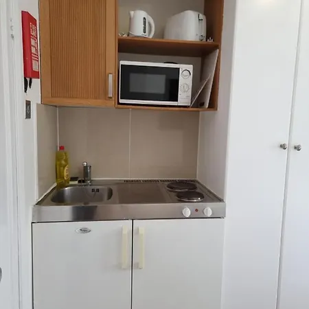 Apartment F21-4th Floor Studio For 2 Near Paddington London