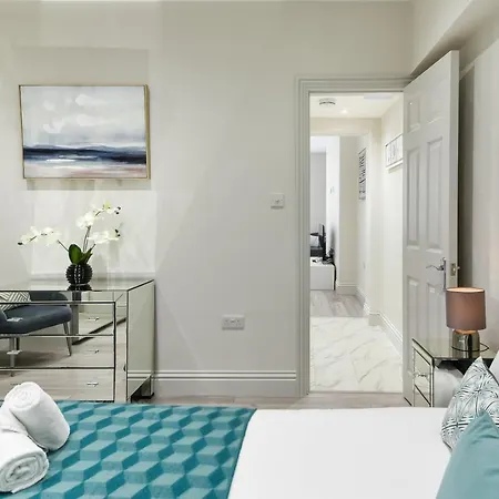 Chic By Hyde Park London
