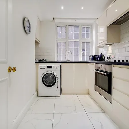 The Princes Boutique Apartment *