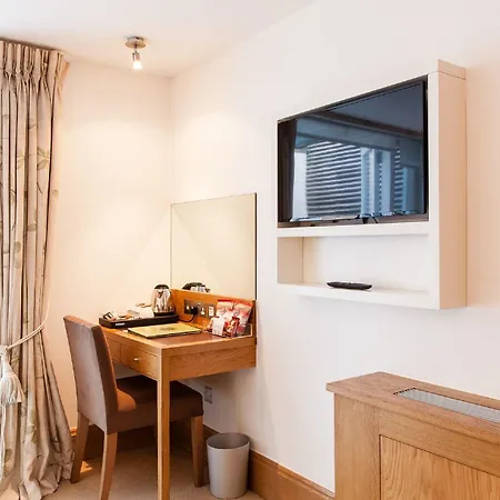 The Rockwell 4*