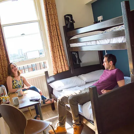 Palmers Swiss Hostel *