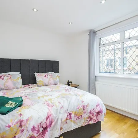 Marylebone Mews - Beautiful 2 Bedroom Flat * London