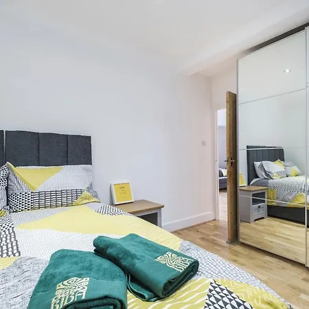 Marylebone Mews - Beautiful 2 Bedroom Flat Apartment *