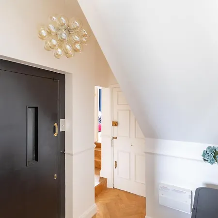 Fabulous Gloucester Road * London
