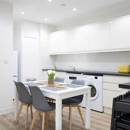 Lovely In Aldgate East 5 Apartment *