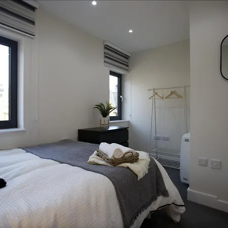 Lovely In Aldgate East 5