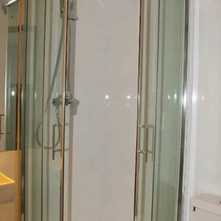 Hotel Exhibition Court 4 2*