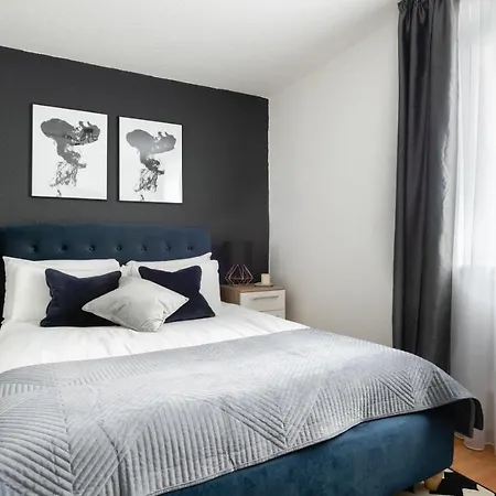 Spacious And Modern 4 Bed Next To Borough Station Apartment *