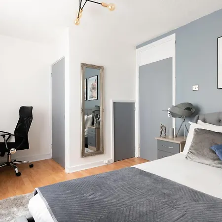 Apartment Spacious And Modern 4 Bed Next To Borough Station