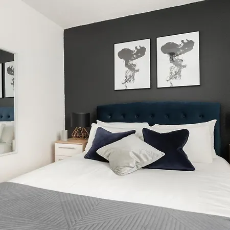 Spacious And Modern 4 Bed Next To Borough Station Apartment London