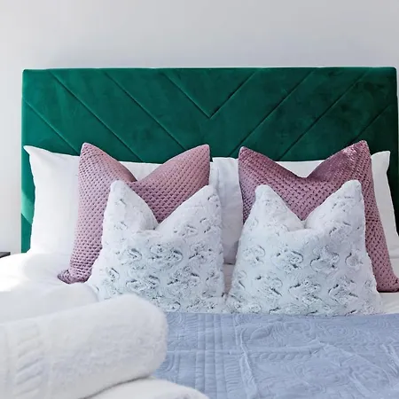 Hurlock Retreat London