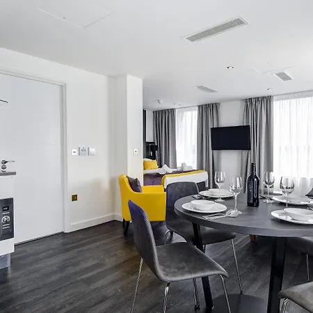 Dockside At Excel 3*