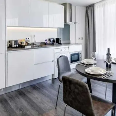 Dockside At Excel 3*